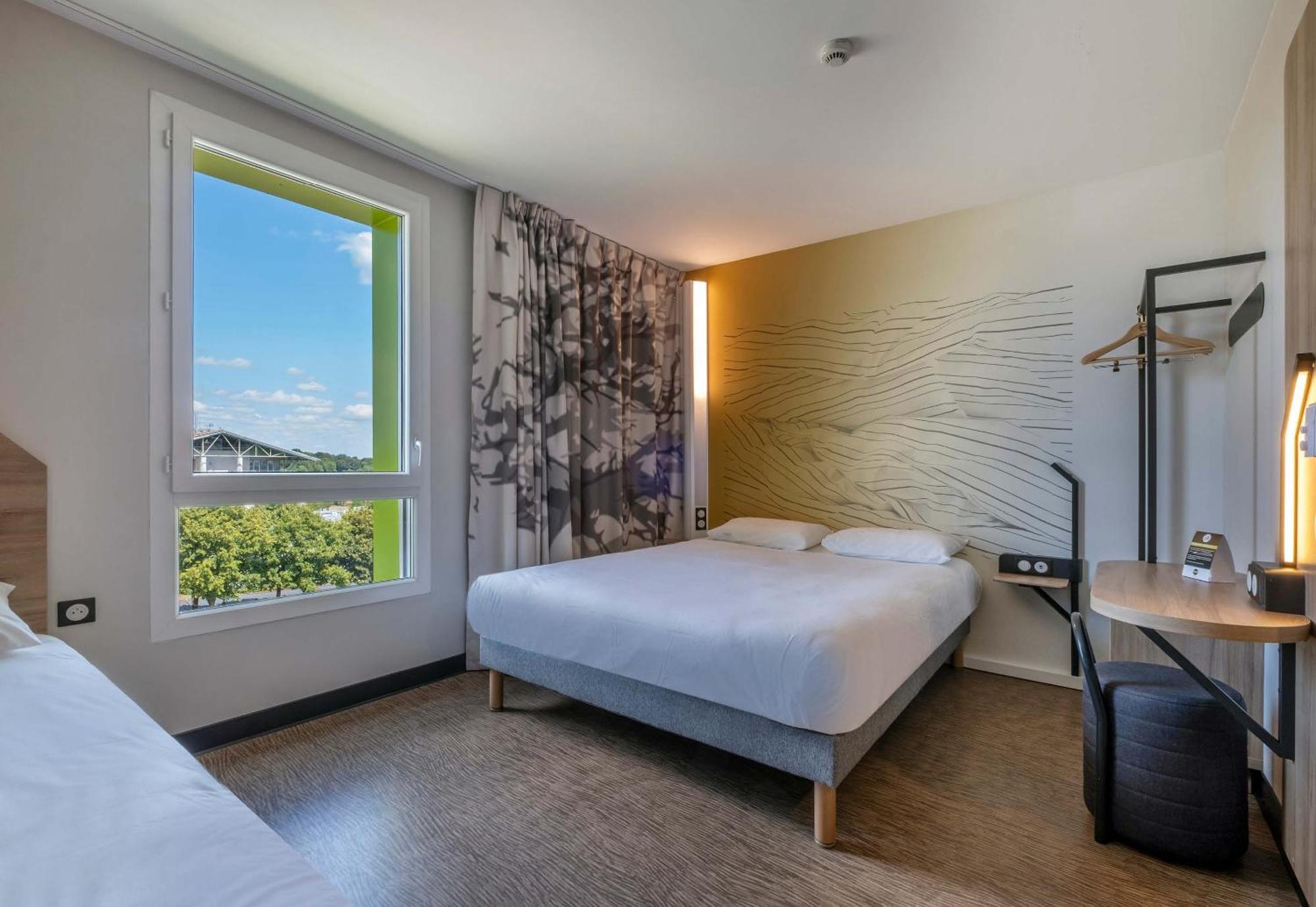 B&B Hotel Saintes Zewnętrze zdjęcie